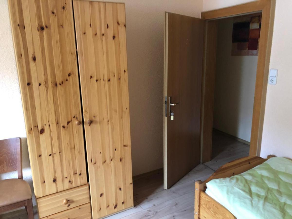 Monteurunterkunft Oberhausen-Rheinhausen Екстер'єр фото